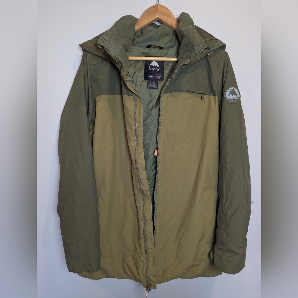 Burton Women's Size L Living Lining Colorblock Green Snowboarding Coat